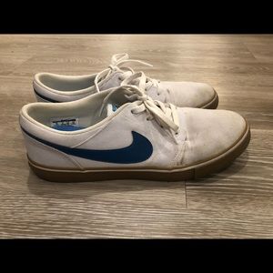 Men’s White Nike Portmore size 10